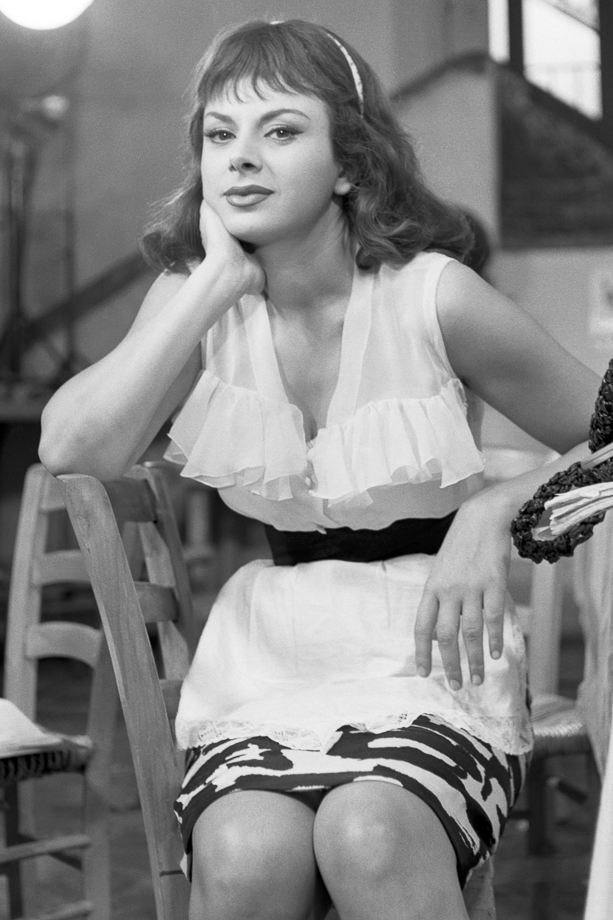 Sandra Milo sul set del film Adua e le compagne. Roma, 7 agosto 1960